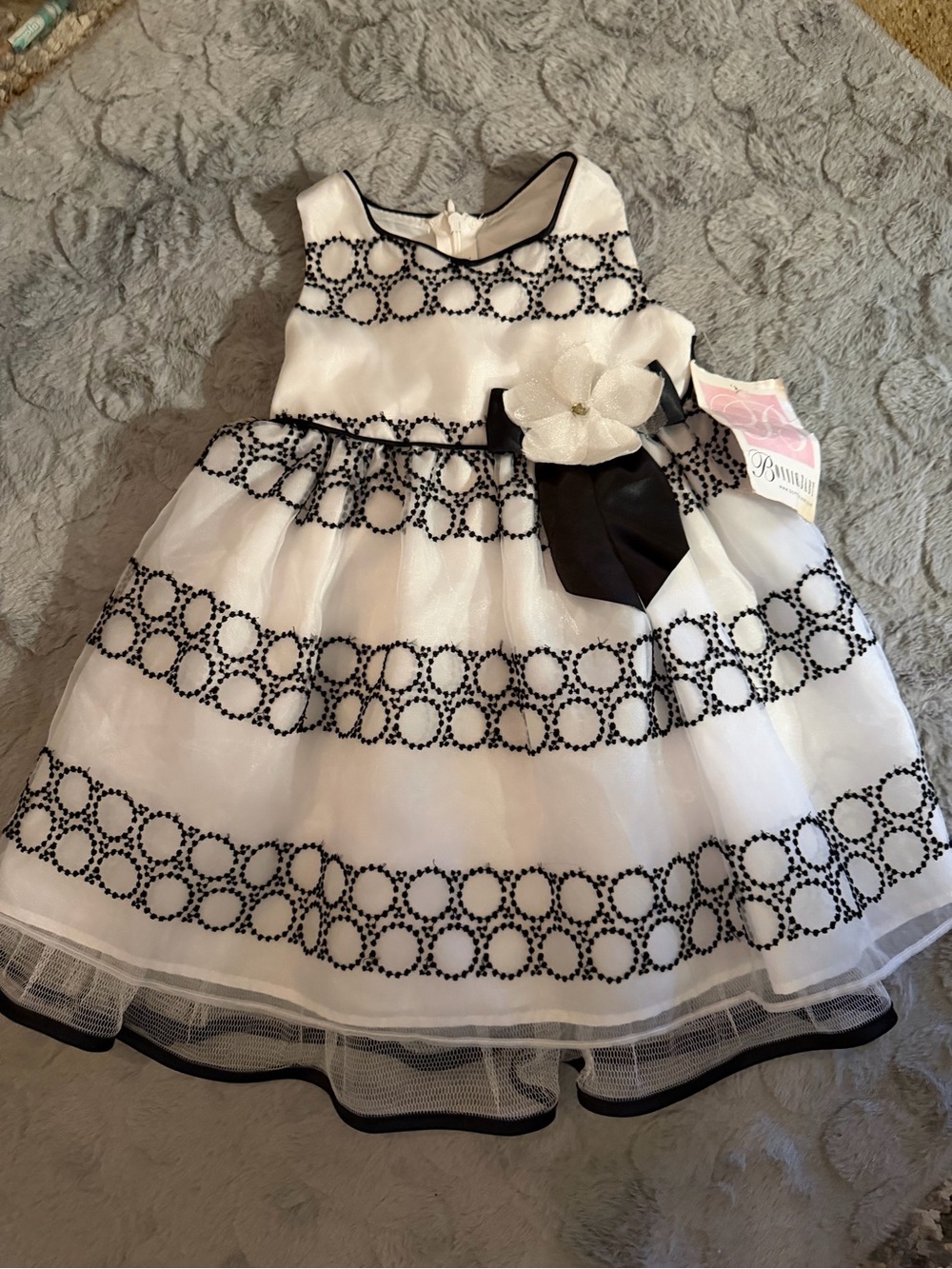 Bonnie Baby girls 12 month White & Black Floral Trim Girls Party Dress! New!